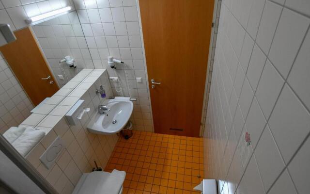 Motel55 - nettes Hotel mit Self Check-In in Villach, Warmbad