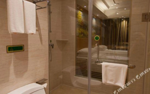 Vienna International Hotel (Li Guang Load Yong Run Plaza)