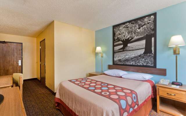 Super 8 Lexington Park/California Area