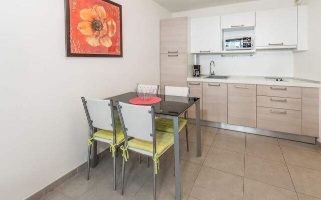 Bone Street Apartment