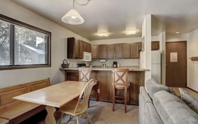 1125 Flying Dutchman 1 Bedroom Condo by RedAwning