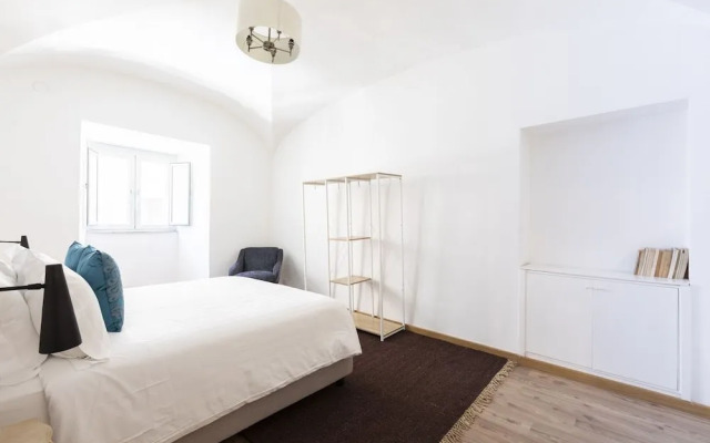 Sonder at Colosseum Cloisters