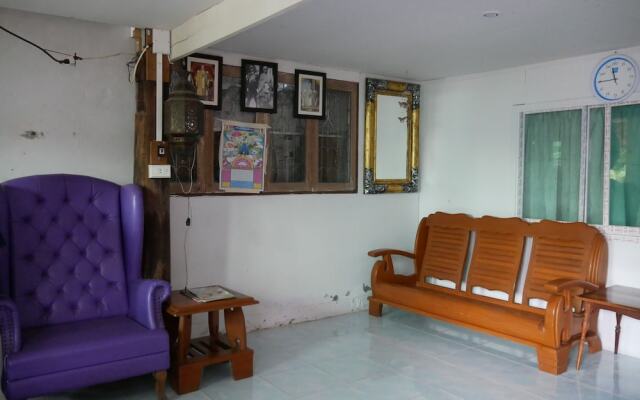 Chalong Homestay