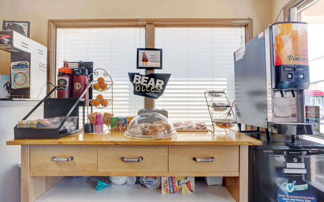 Travelodge by Wyndham Everett City Center