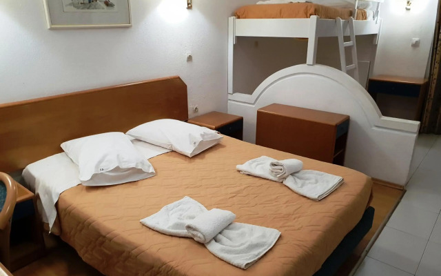 Summer Dream Hotel