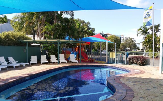 Alex Beach Cabins