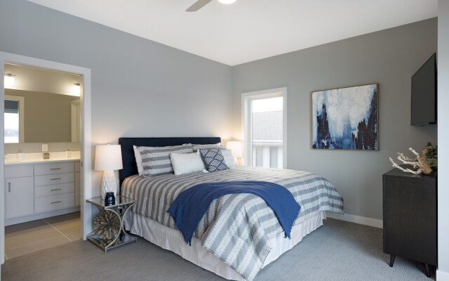 Lakefront Luxury