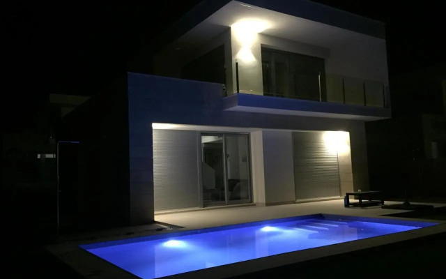 3018 Vistabella- Malibu