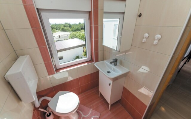 Stunning Apartment in Vir With 3 Bedrooms and Wifi