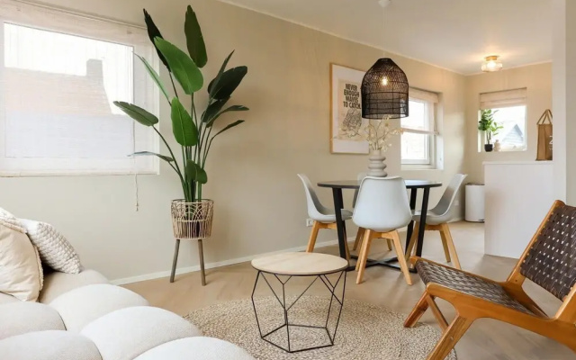 Suite in Vrouwenpolder Near North Sea Beach