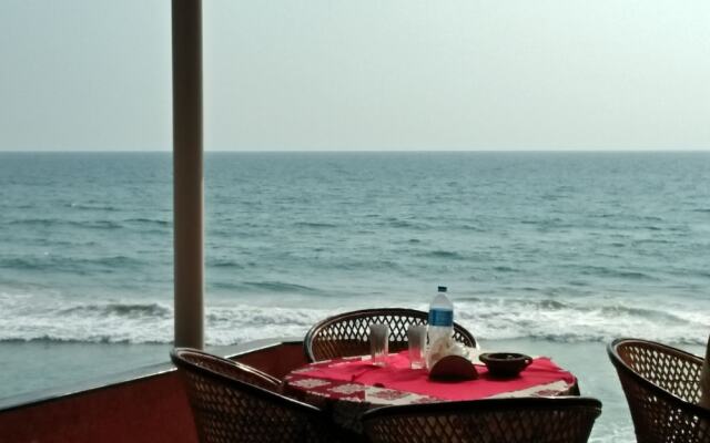Black Beach Resort