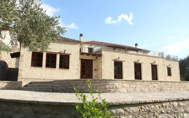 Piges Hotel at Acheron Springs