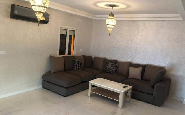 Yallahriyad Triplex For 6 Persons Max