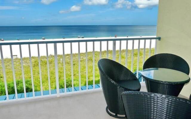 Unique Beachfront Condo With Panoramic Beach View