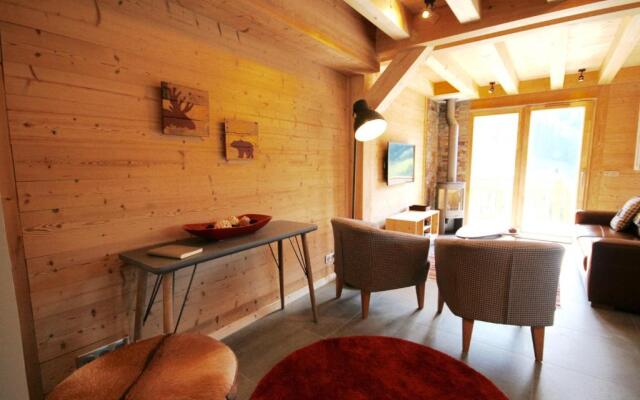 Chalet Timbers - Light and modern - sleeps 6 - Les Gets