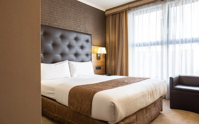 Hyllit Hotel