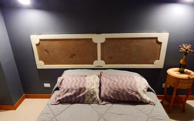 Antique House Hostel