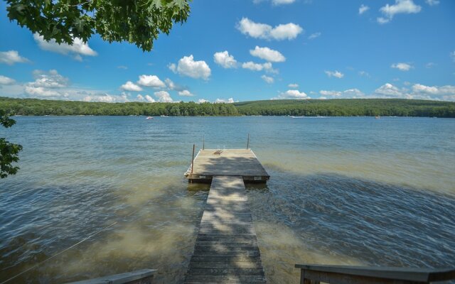 Lakeside Memories 4 Bedroom House