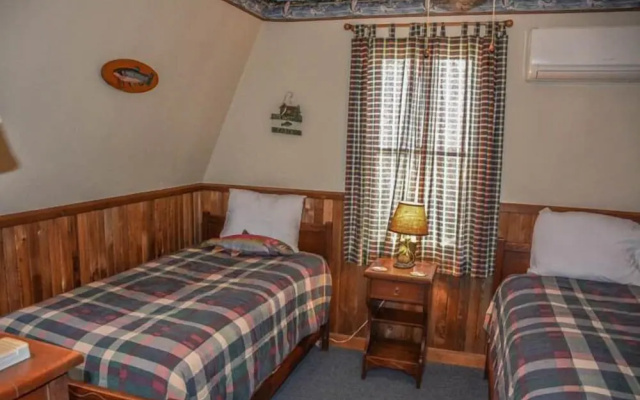 Kingdom Cabin 1