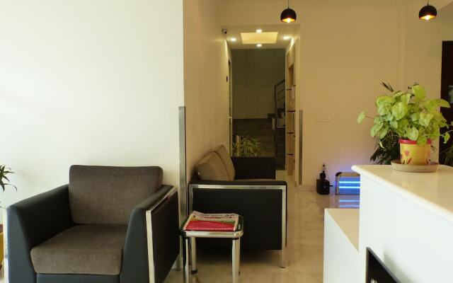 Hotel Sai Village Cyber Park