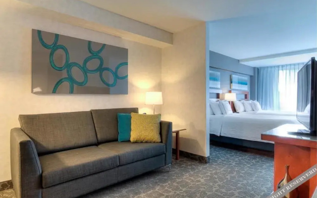 SpringHill Suites Old Montreal