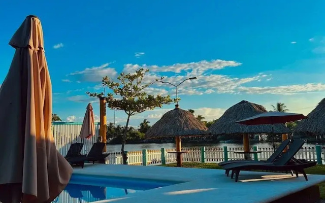 hotel la cueva del pirata