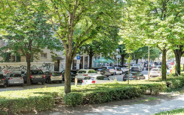 Lady, Cute Studio In Quiet Area
