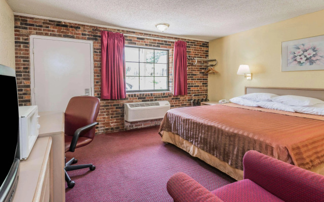 Travelodge by Wyndham Airport Platte City