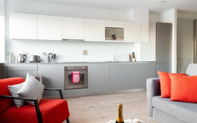 Platinum Apartment in Central Camden 9984