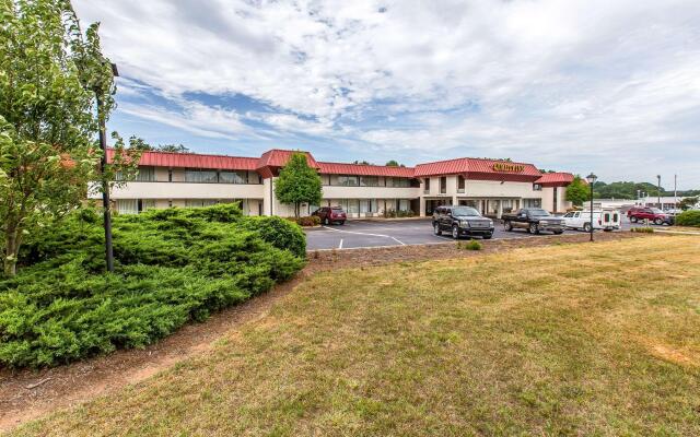 Quality Inn & Suites Easley - Greenville
