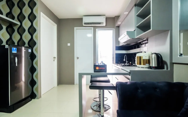 Modern and Comfort 2BR Bassura City Apartment