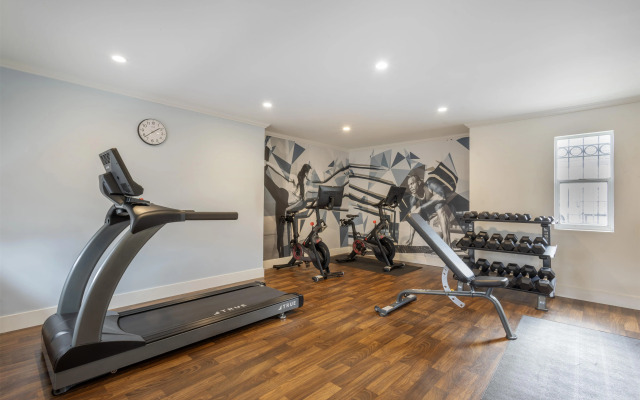 Best Western Plus Executive Suites