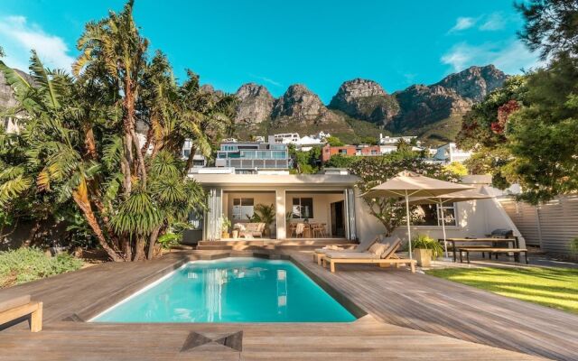 The 5 Apostles, Amazing Beautiful Spacious Villa in Campsbay to Enjoy a Holiday