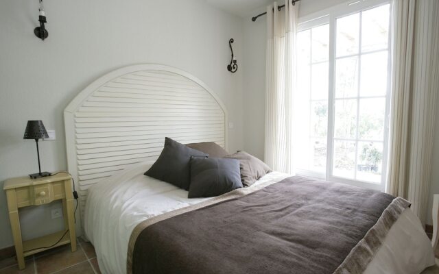 Neat Apartment With Dishwasher, in the Middle of Provence