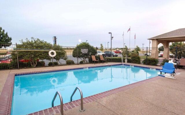 Comfort Inn & Suites Mansfield