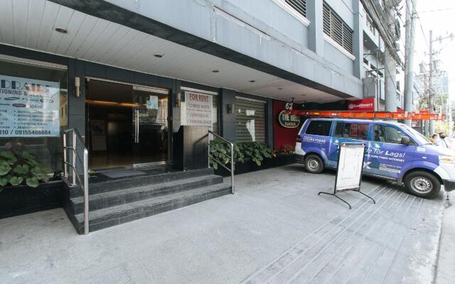 RedDoorz Plus @ Project 6 Quezon City