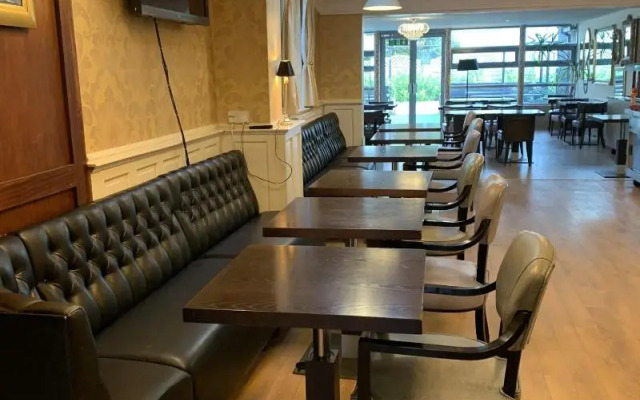 Beech Mount Hotel - Free Parking