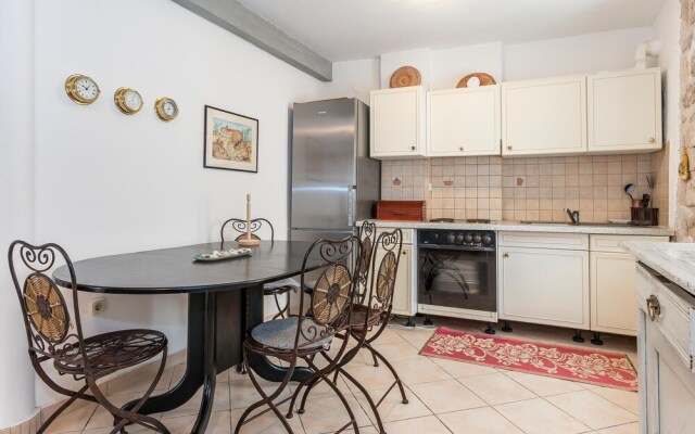Nice Home in Vodice With Wifi and 2 Bedrooms