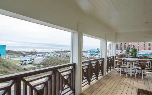 Salt and Horns - 4 Br Home