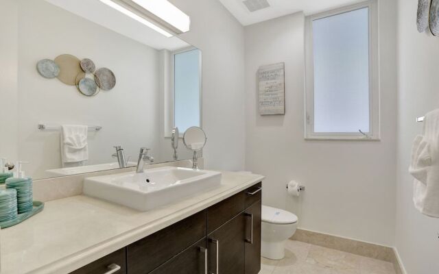 Deerfield Condo Suites by Opus