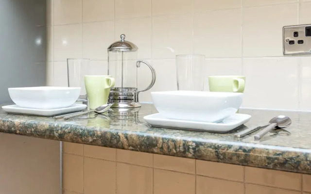 Fabulous 3-bed House, Close to Station