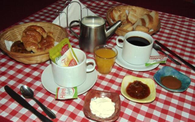 Hosteria Aguas Claras