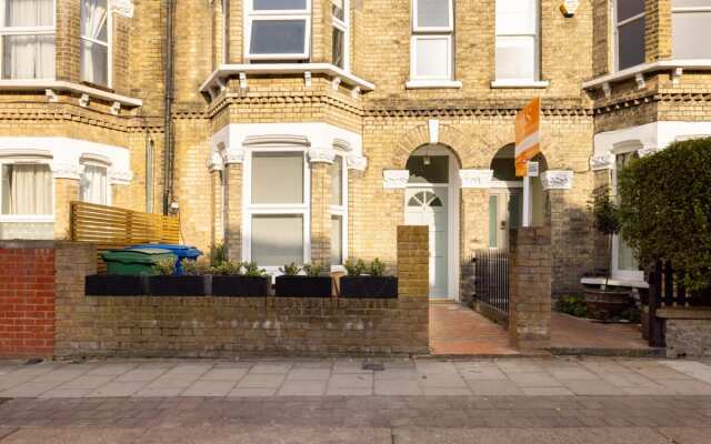 The Camberwell Nook - Lovely 5BDR House with Garden