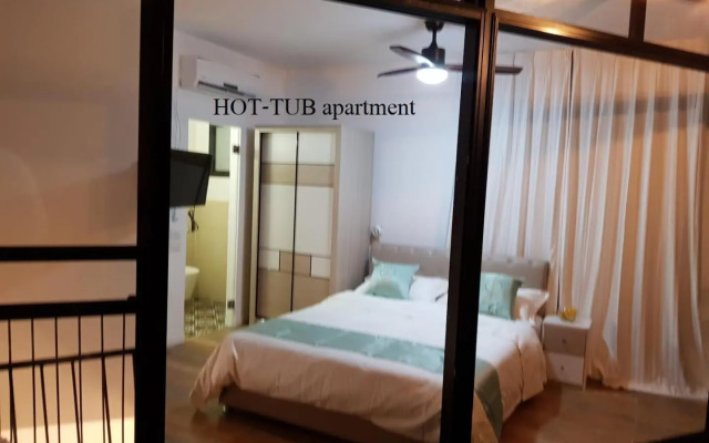 Luxurious Penthouse in Tel Aviv with Pool