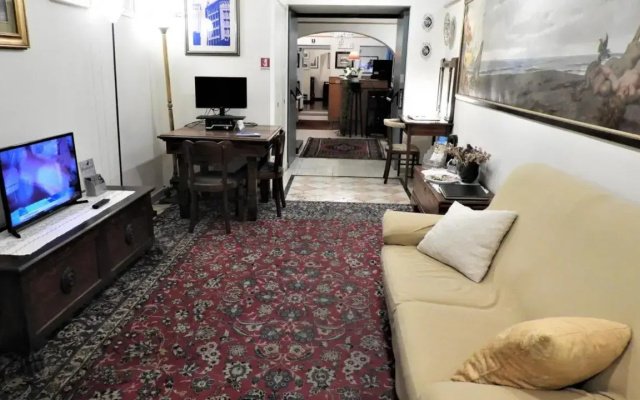 Deco Hotel