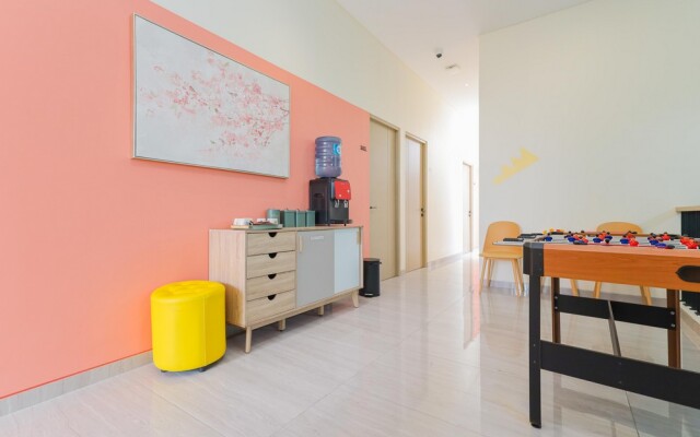 Sans Hotel Clover Ace Surabaya by RedDoorz