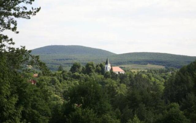 Zempléni Pitvaros Pihenő