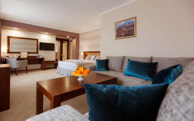 Yayla Hotel