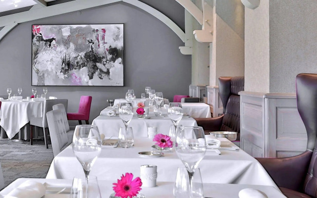 Les Glycines - Hôtel & Spa