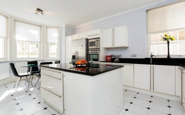Veeve - Elgin Crescent